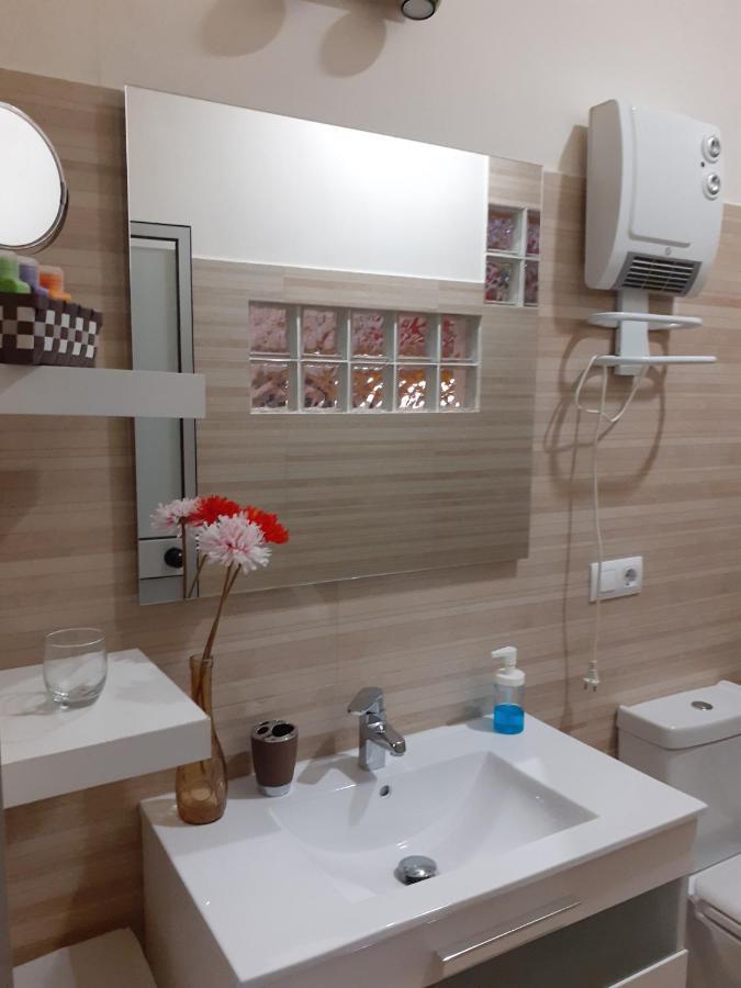 Loft Centrico Y Confortable เฮเรซ เด ลาฟรอนเตรา ภายนอก รูปภาพ
